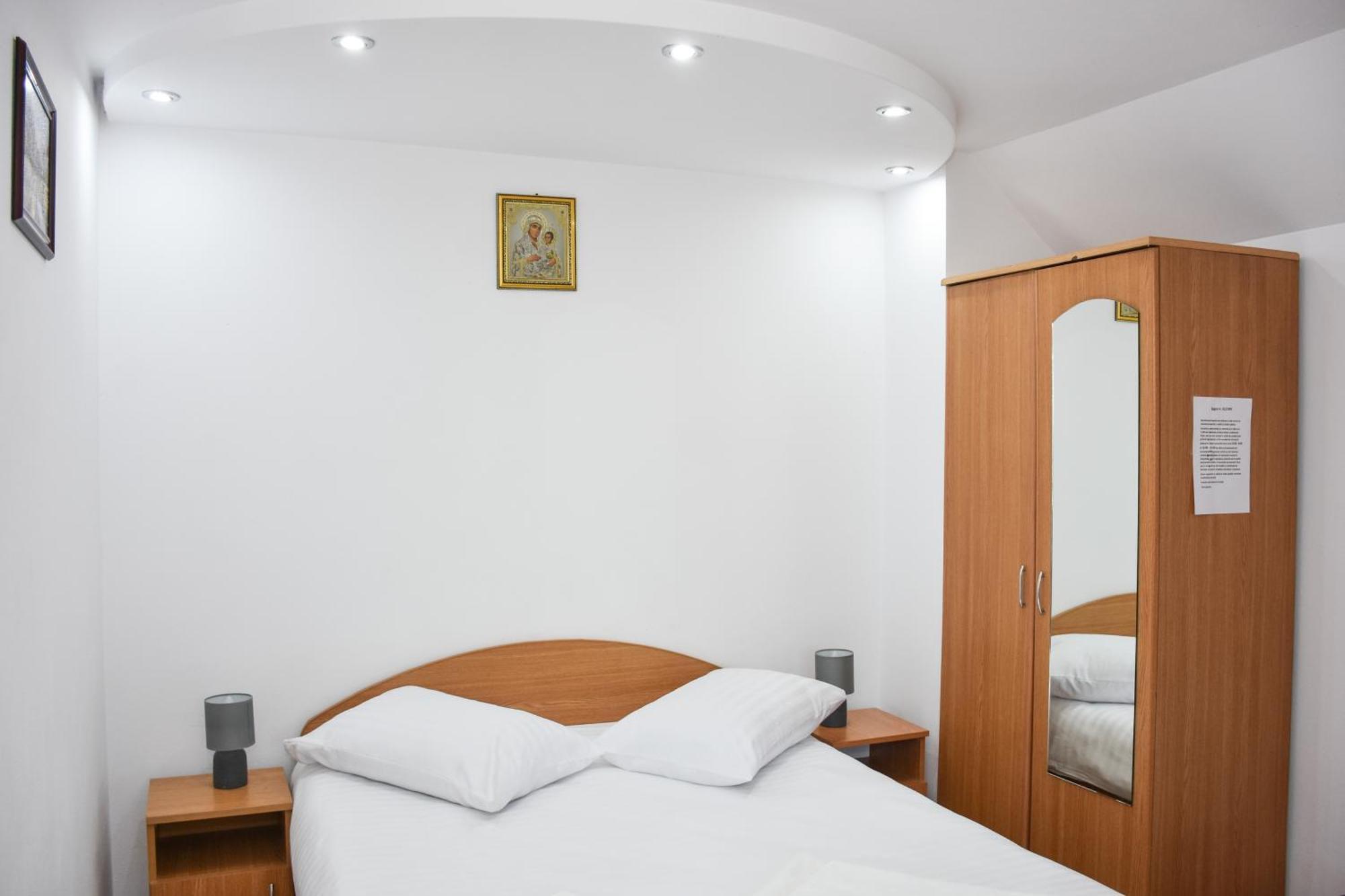 Casa Diana-Maria Apartment Curtea De Arges Exterior photo